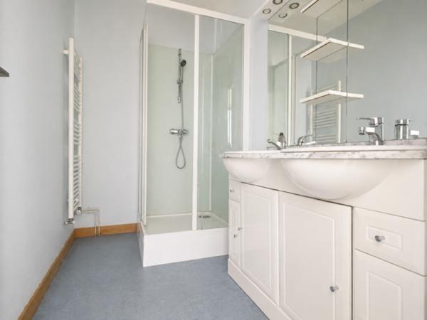 Maison
                                                                                                                                                                                                                                                                                                                        5 pièce(s)                                                                                                                                                                                                          4 chambre(s)                                                                                                                                                                                                          108.05  m²
