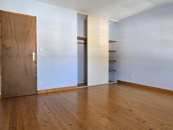 Maison
                                                                                                                                                                                                                                                                                                                        5 pièce(s)                                                                                                                                                                                                          4 chambre(s)                                                                                                                                                                                                          108.05  m²