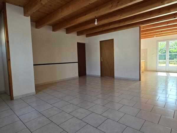 Maison
                                                                                                                                                                                                                                                                                                                        5 pièce(s)                                                                                                                                                                                                          4 chambre(s)                                                                                                                                                                                                          108.05  m²