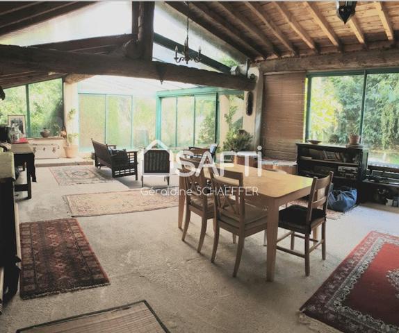 Mas en pierre de 240 m2 , jardin de 2430m2, Véranda, Garages