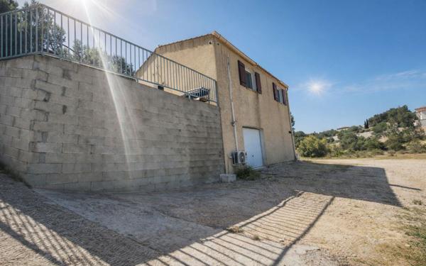 Maison à vendre    3 pièces •  Beaucaire