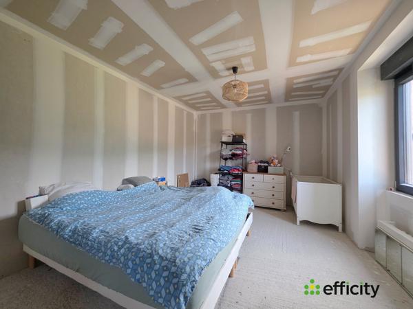 Maison
         6 pièces
        - 152 m² Exclusivité 220 000 € *