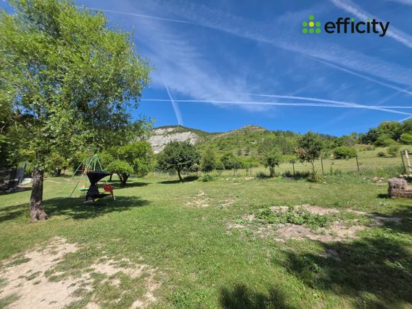 Maison
         6 pièces
        - 152 m² Exclusivité 220 000 € *