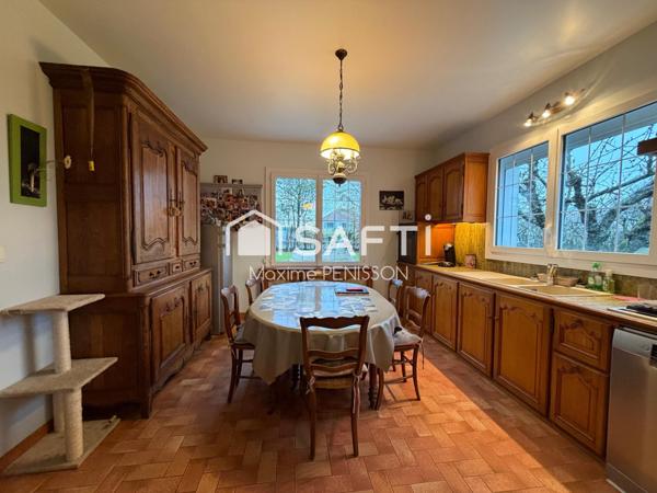 ? Maison familiale de caractère – 223 m² – Grand terrain avec bois à Saint-Longis