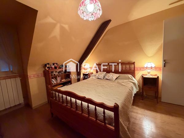 ? Maison familiale de caractère – 223 m² – Grand terrain avec bois à Saint-Longis