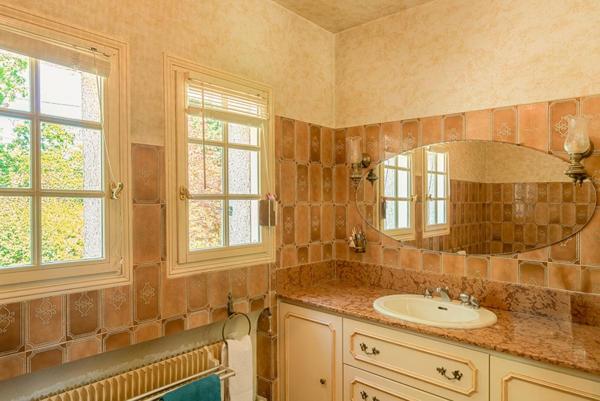 LIEUX UNIQUES ® - PROPRIÉTÉS PRIVÉES - PROPOSE SUPERBE PROPRIETE DE 1980 SUR 4000 M² DE TERRAIN ENTIEREMENT CLOS - GROUETS