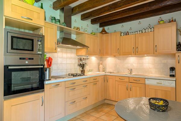 LIEUX UNIQUES ® - PROPRIÉTÉS PRIVÉES - PROPOSE SUPERBE PROPRIETE DE 1980 SUR 4000 M² DE TERRAIN ENTIEREMENT CLOS - GROUETS