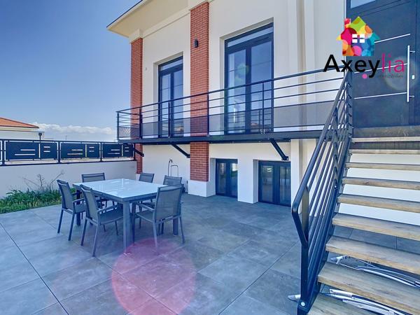 Roanne (42300) A VENDRE- ROANNE- LOFT AVEC TERRAIN ET PISCINE