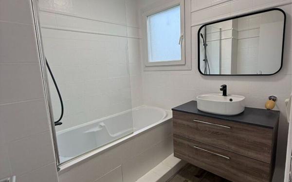 Maison à louer    4 pièces •  Vandré