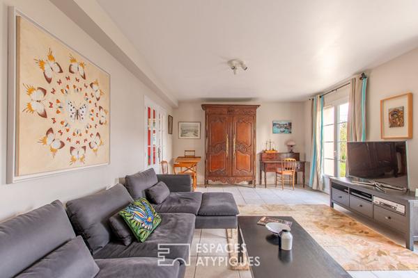 Élégante maison de style néo-provençal avec piscine