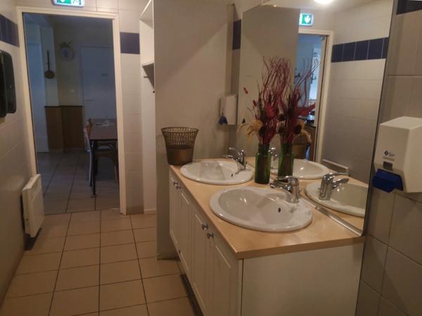 Dpt Orne (61), à vendre BELLOU EN HOULME FDC + Murs Bar restaurant Hôtel