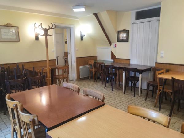 Dpt Orne (61), à vendre BELLOU EN HOULME FDC + Murs Bar restaurant Hôtel