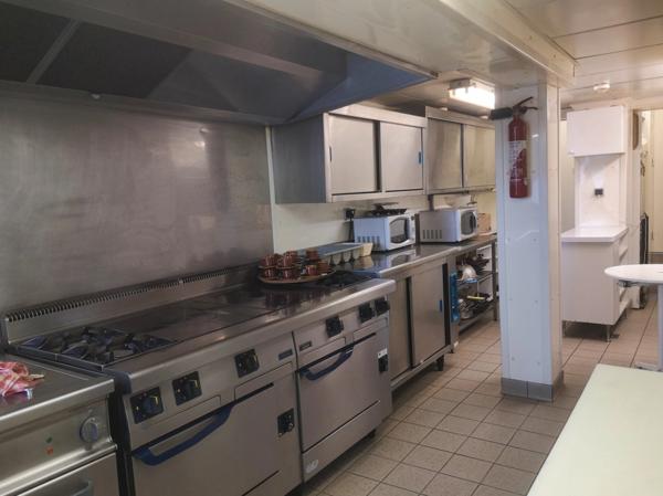 Dpt Orne (61), à vendre BELLOU EN HOULME FDC + Murs Bar restaurant Hôtel