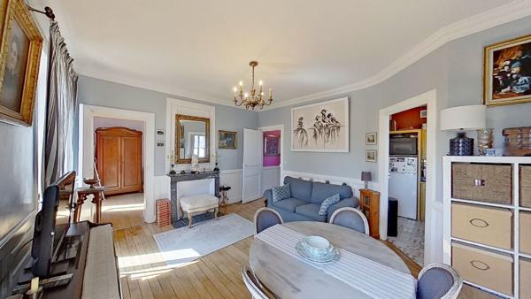 PROCHE CENTRE-VILLE NANGIS, APPARTEMENT 3 PIECES, PLACE DE STATIONNEMENT