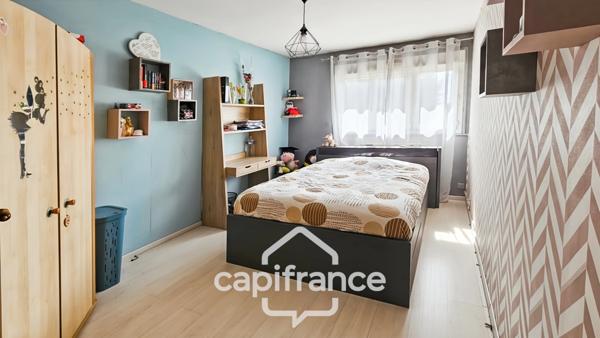 Maison familiale 5 chambres-Jardin-sous sol total- terrasse-jardin