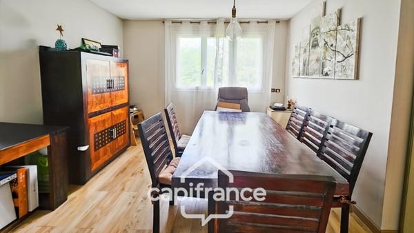 Maison familiale 5 chambres-Jardin-sous sol total- terrasse-jardin