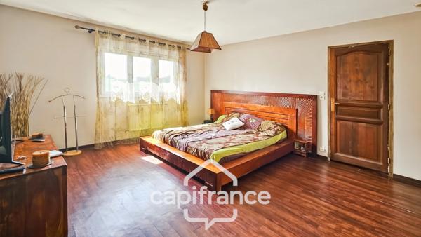 Maison familiale 5 chambres-Jardin-sous sol total- terrasse-jardin