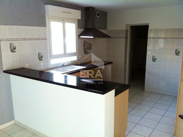 Maison à louer de 6 pièces située à LA CROIX ST OUEN