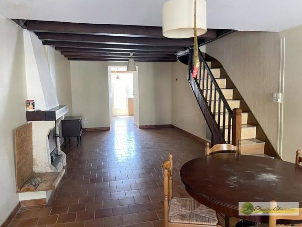 Vente immobilière : Maison à Aigre  4 pièces 80 m² 49 500 €- FONCIERE CHARENTAISE AIGRE.