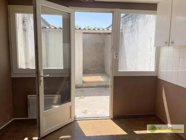 Vente immobilière : Maison à Aigre  4 pièces 80 m² 49 500 €- FONCIERE CHARENTAISE AIGRE.