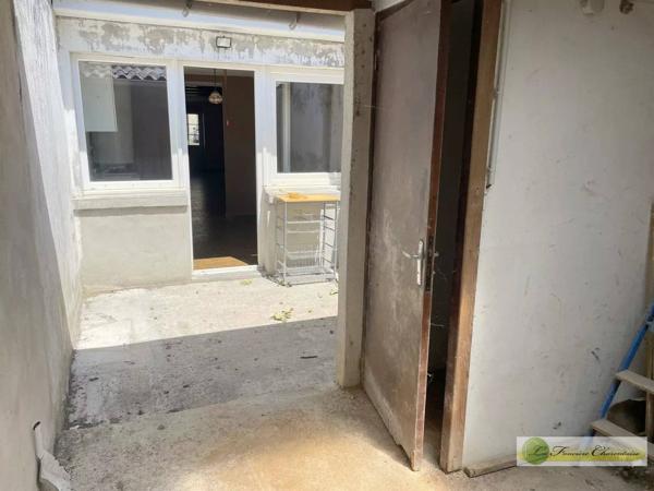 Vente immobilière : Maison à Aigre  4 pièces 80 m² 49 500 €- FONCIERE CHARENTAISE AIGRE.