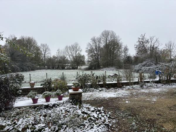 Saint-Priest-la-Marche – Charmante maison avec 3482 m² de terrain dans un hameau calme Saint-Priest-la-Marche (18370)