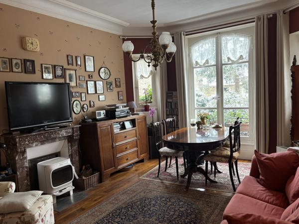 Saint-Priest-la-Marche – Charmante maison avec 3482 m² de terrain dans un hameau calme Saint-Priest-la-Marche (18370)