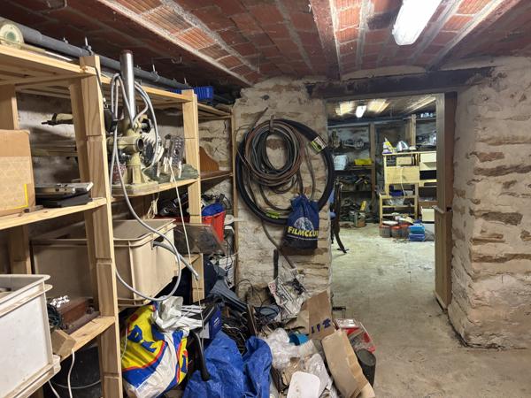 Saint-Priest-la-Marche – Charmante maison avec 3482 m² de terrain dans un hameau calme Saint-Priest-la-Marche (18370)