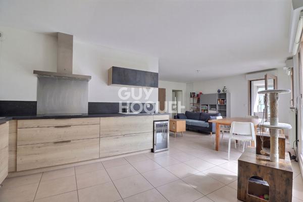 Agréable T4 récent avec terrasse - Quartier des Girondins