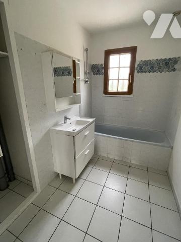 Pavillon sur sous-sol 5 chambres, bureau.