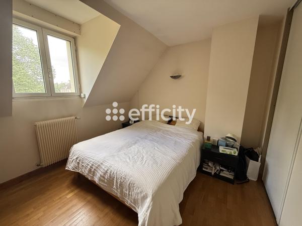Maison
         7 pièces
        - 180 m² 778 000 € *