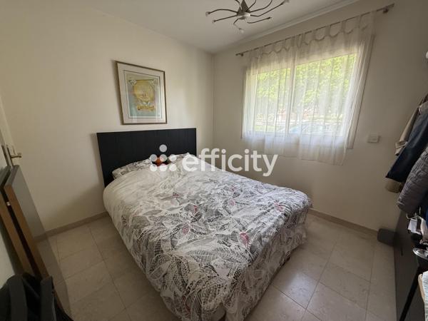 Maison
         7 pièces
        - 180 m² 778 000 € *