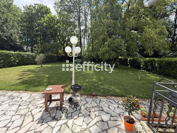 Maison
         7 pièces
        - 180 m² 778 000 € *