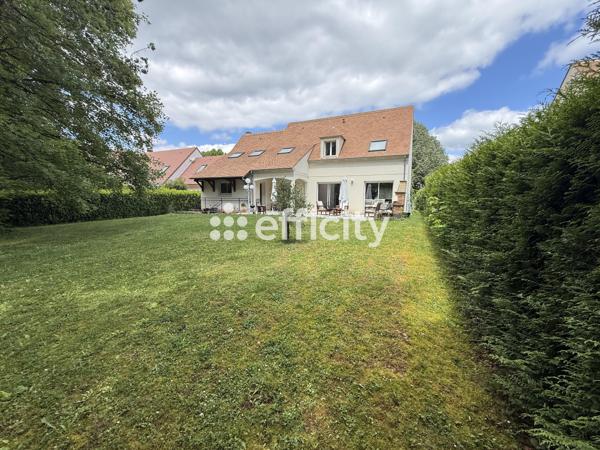 Maison
         7 pièces
        - 180 m² 778 000 € *