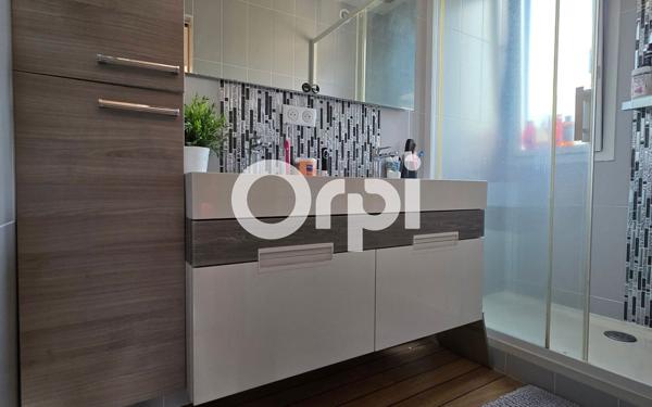 Appartement à vendre    4 pièces • 84 m2 Royat