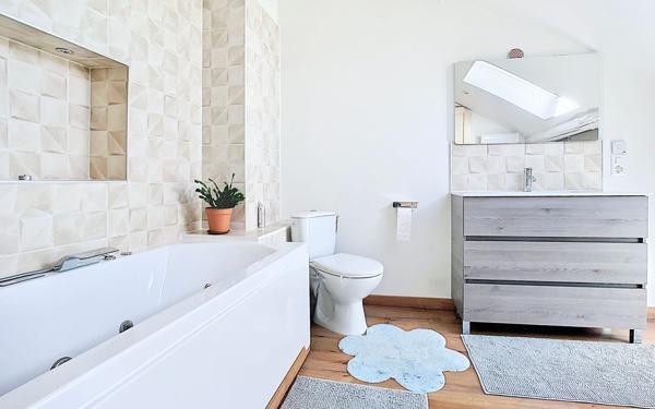 Maison à vendre    6 pièces • 121,46 m2 Valleiry