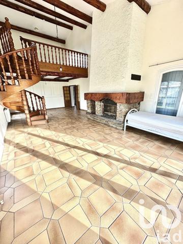 Maison 5 pièces de 152 m² à Marignane (13700)