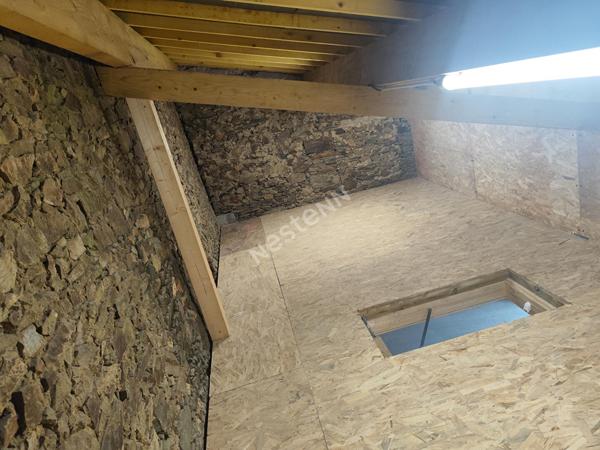 Double garage  - Local de stockage  38m² avec mezzanine 18m2