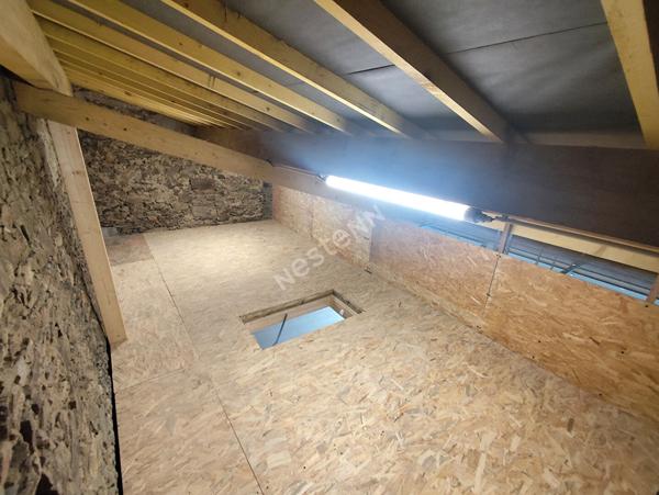 Double garage  - Local de stockage  38m² avec mezzanine 18m2