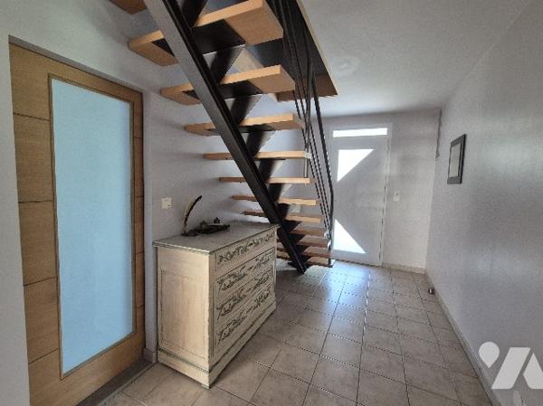 MERVILLE (31330) Villa T8 de 215m² avec piscine et terrain de 1550m².