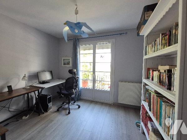 MERVILLE (31330) Villa T8 de 215m² avec piscine et terrain de 1550m².