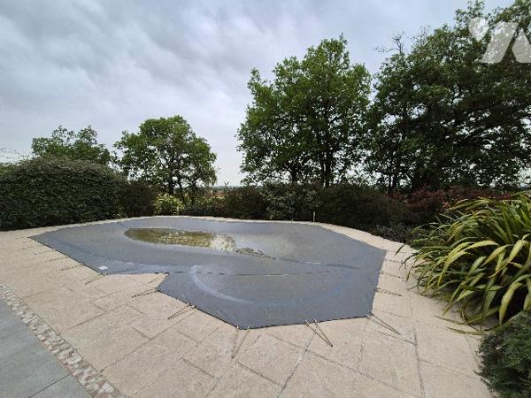 MERVILLE (31330) Villa T8 de 215m² avec piscine et terrain de 1550m².