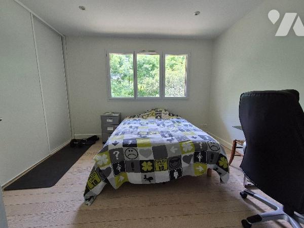 MERVILLE (31330) Villa T8 de 215m² avec piscine et terrain de 1550m².