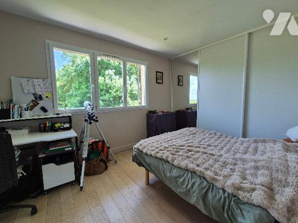 MERVILLE (31330) Villa T8 de 215m² avec piscine et terrain de 1550m².