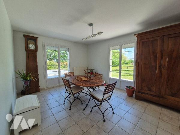 MERVILLE (31330) Villa T8 de 215m² avec piscine et terrain de 1550m².