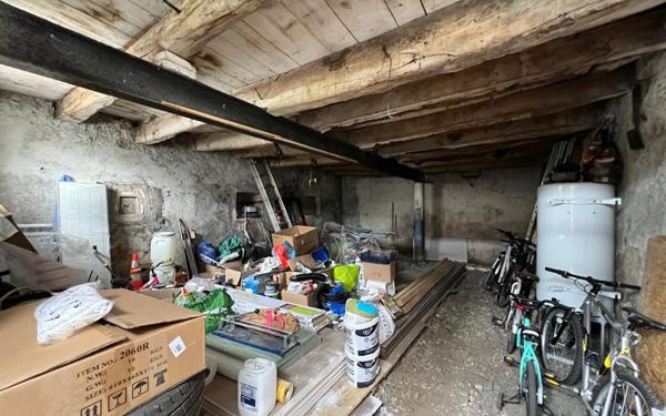 Maison à vendre    1 pièce •  Vallières