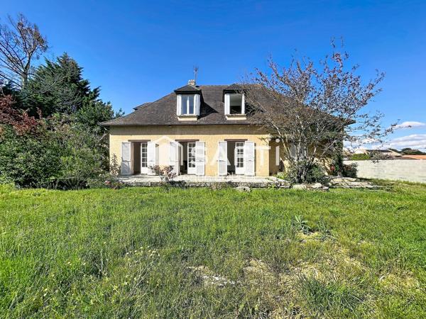 Maison avec beaux espaces - Carbon Blanc