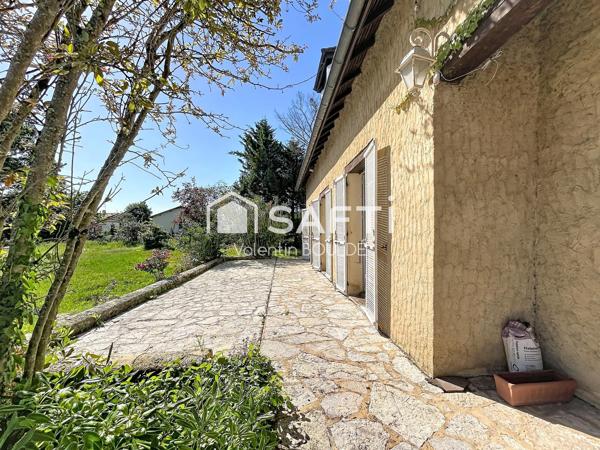 Maison avec beaux espaces - Carbon Blanc