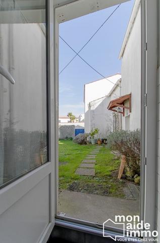Ile d'Oléron : Maison de Bourg et son garage en annexe