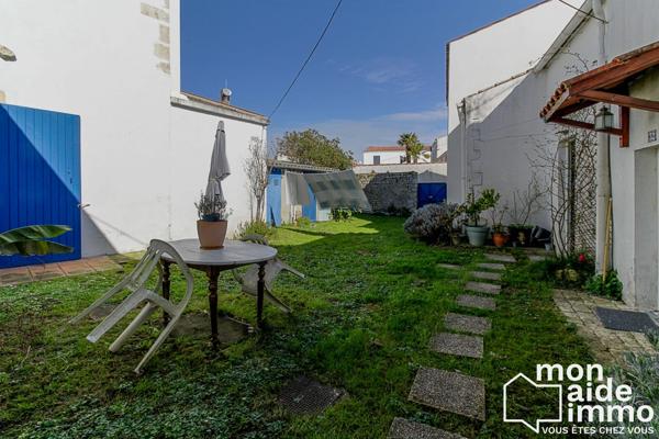 Ile d'Oléron : Maison de Bourg et son garage en annexe